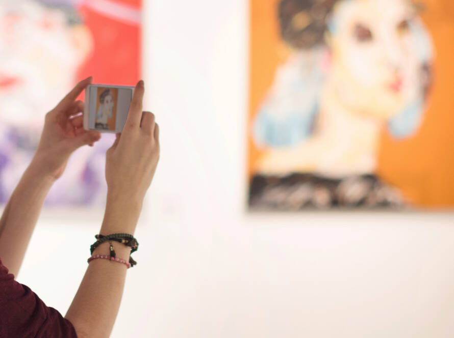 Curatela, Art-Hub, l'arte a portata di web